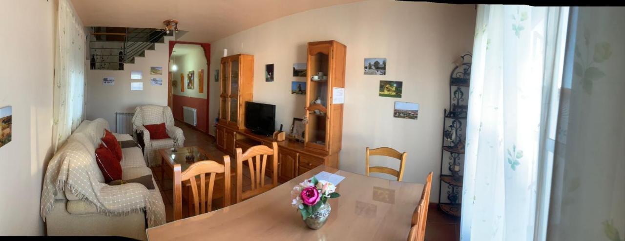 Apartamento Turistico El Esquilon Calzadilla Exterior foto